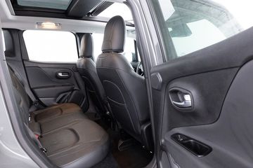 Voertuigafbeelding 8