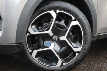 Voertuigafbeelding 10