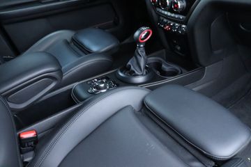 Voertuigafbeelding 16