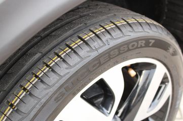 Voertuigafbeelding 3