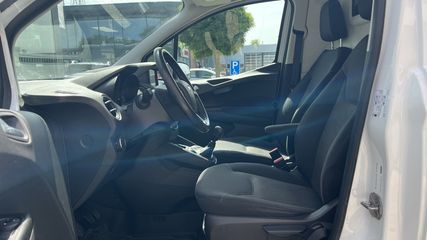 Voertuigafbeelding 8