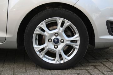 Voertuigafbeelding 6