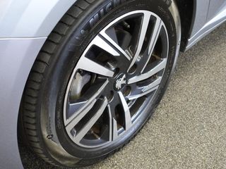 Voertuigafbeelding 4