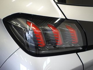 Voertuigafbeelding 6