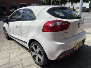 Voertuigafbeelding 7