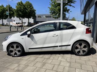 Voertuigafbeelding 8