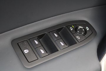 Voertuigafbeelding 33