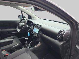 Voertuigafbeelding 12