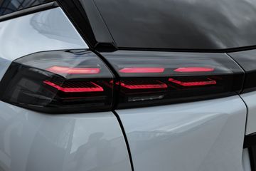 Voertuigafbeelding 12