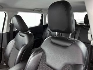 Voertuigafbeelding 17