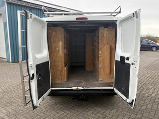 Voertuigafbeelding 6