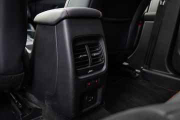 Voertuigafbeelding 17