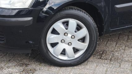 Voertuigafbeelding 6