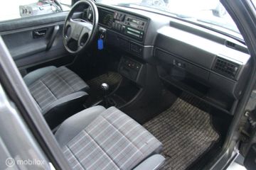 Voertuigafbeelding 6