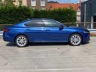 Voertuigafbeelding 7