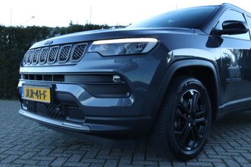 Voertuigafbeelding 4