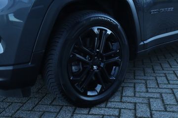 Voertuigafbeelding 7