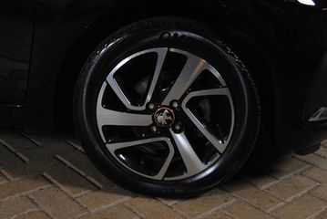 Voertuigafbeelding 3