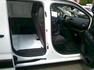 Voertuigafbeelding 16