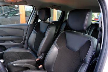 Voertuigafbeelding 24