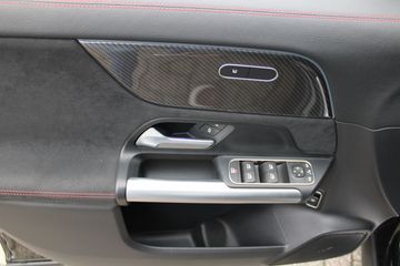 Voertuigafbeelding 11