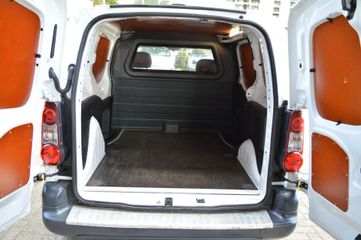 Voertuigafbeelding 12