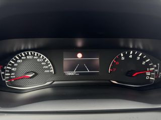 Voertuigafbeelding 8