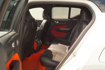 Voertuigafbeelding 6