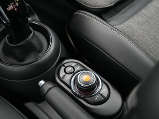 Voertuigafbeelding 37