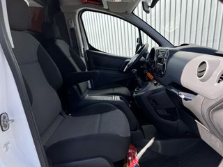 Voertuigafbeelding 25