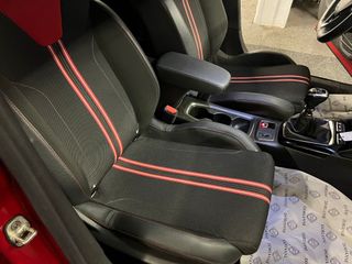 Voertuigafbeelding 12