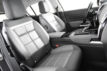 Voertuigafbeelding 2