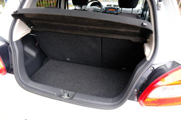 Voertuigafbeelding 8