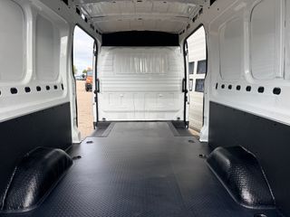 Voertuigafbeelding 12