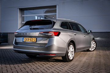 Voertuigafbeelding 12