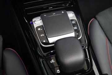 Voertuigafbeelding 21