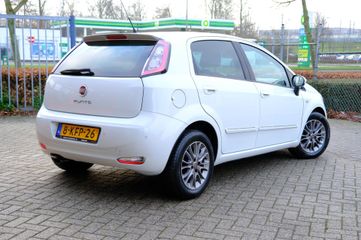 Voertuigafbeelding 2