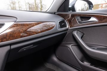 Voertuigafbeelding 15