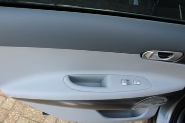 Voertuigafbeelding 35