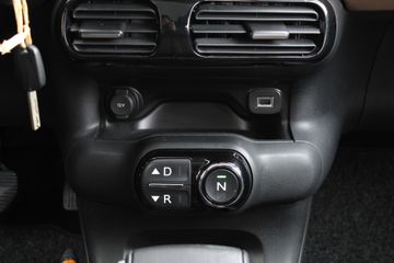 Voertuigafbeelding 13