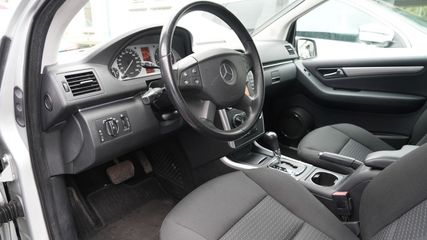 Voertuigafbeelding 7