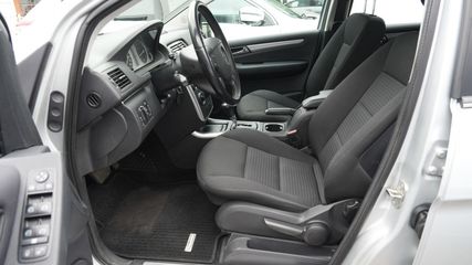 Voertuigafbeelding 8