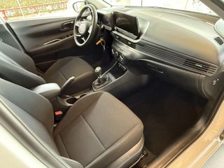 Voertuigafbeelding 6