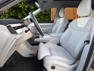 Voertuigafbeelding 4