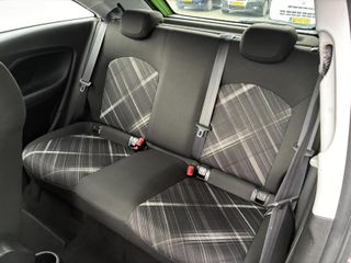 Voertuigafbeelding 8