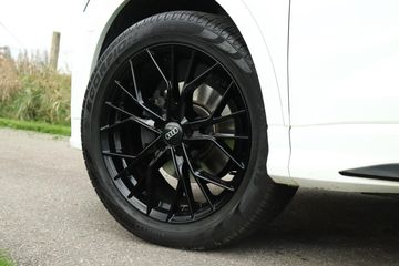 Voertuigafbeelding 11