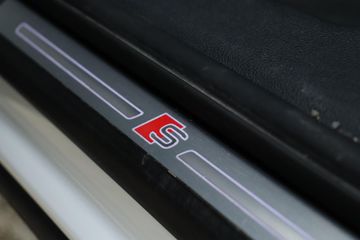 Voertuigafbeelding 31