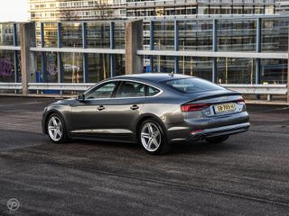 Voertuigafbeelding 8