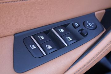 Voertuigafbeelding 31