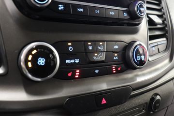 Voertuigafbeelding 12